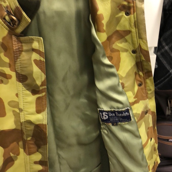 Camouflage Vest from Argentina (NEVER WORN) - Picture 4 of 8